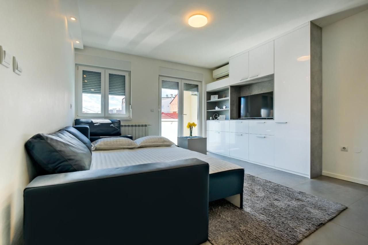 Apartment Zagreb, 0-24, Self Service Check-In, Free Parking エクステリア 写真