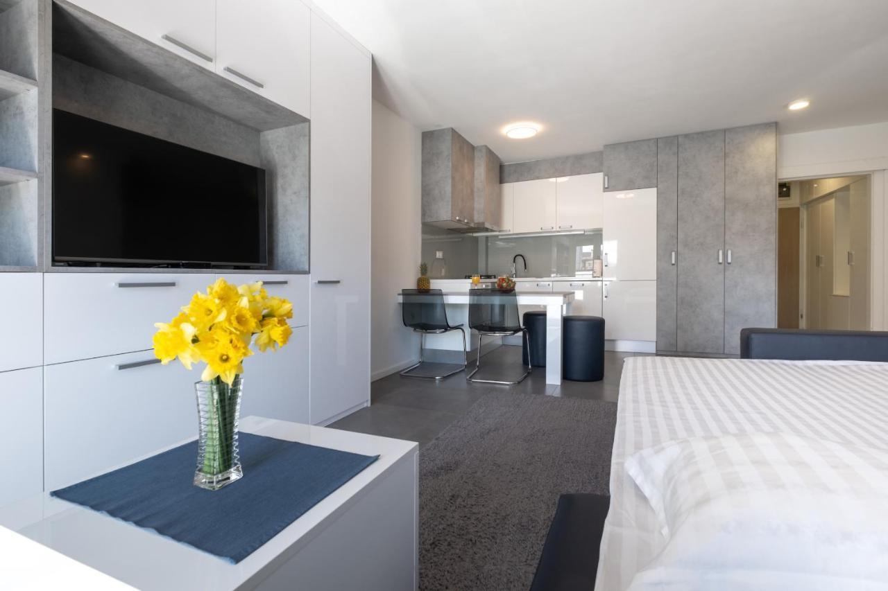 Apartment Zagreb, 0-24, Self Service Check-In, Free Parking エクステリア 写真