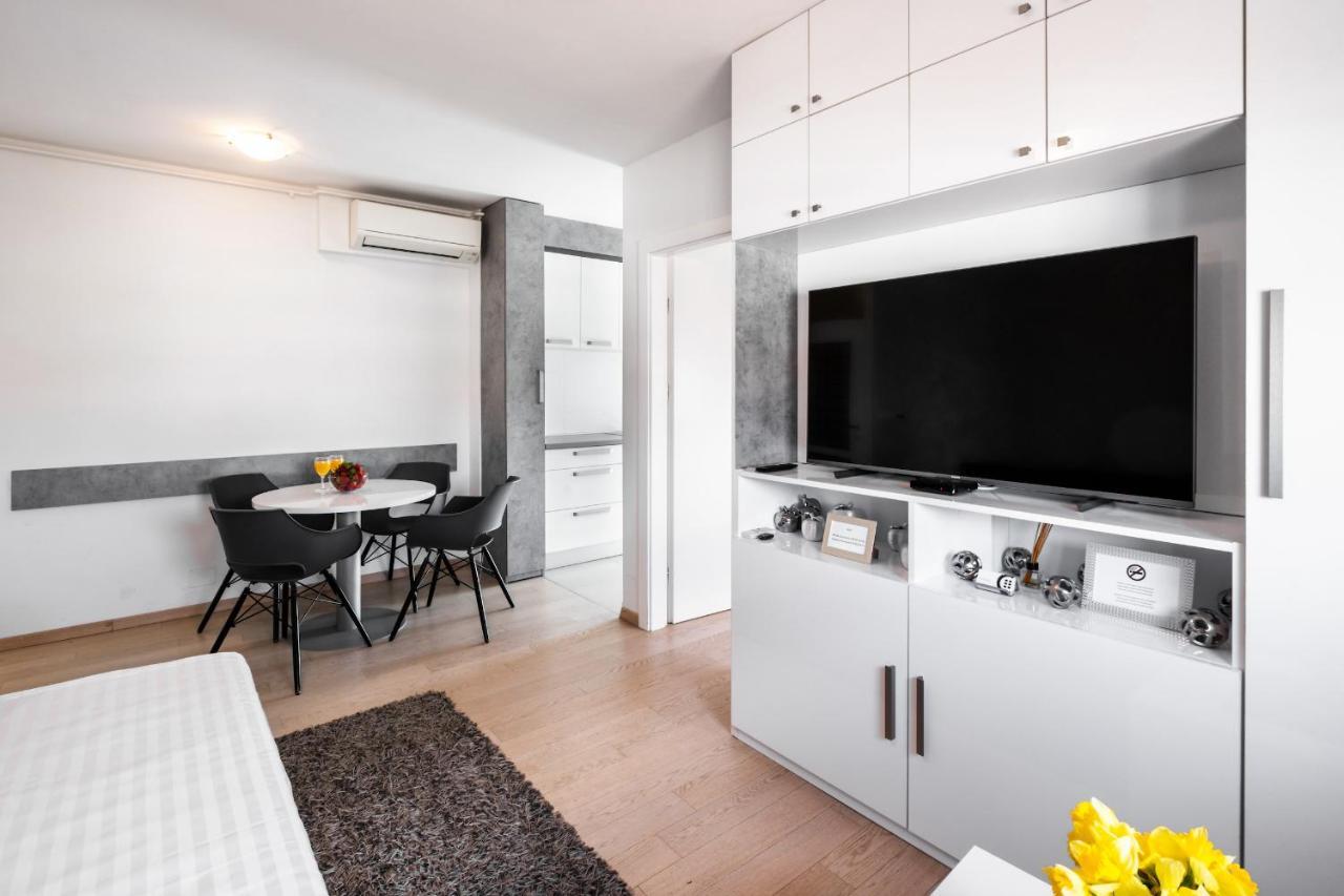 Apartment Zagreb, 0-24, Self Service Check-In, Free Parking エクステリア 写真