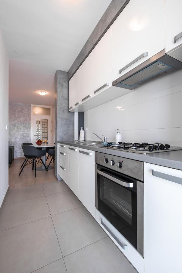 Apartment Zagreb, 0-24, Self Service Check-In, Free Parking エクステリア 写真